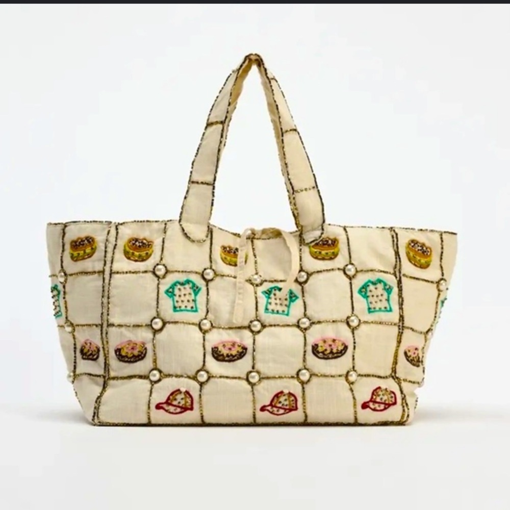 NWT Zara Woman purse bag 
Beaded Pearls Embroidery RARE fall donut & cap casual
